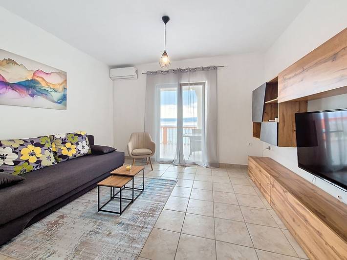 Ferienwohnung für 6 Personen, mit Terrasse und Garten in Jasenice - 2