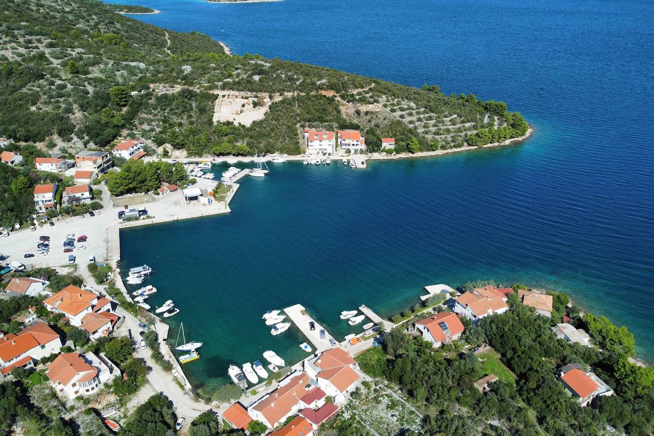 Ganze Wohnung, One bedroom apartment near beach Zaglav, Dugi otok A-8144-a in Sali, Dugi Otok