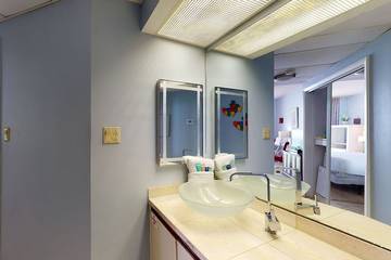 Vacation Apartment for 8 Guests in Miramar Beach, Emerald Coast, Picture 2