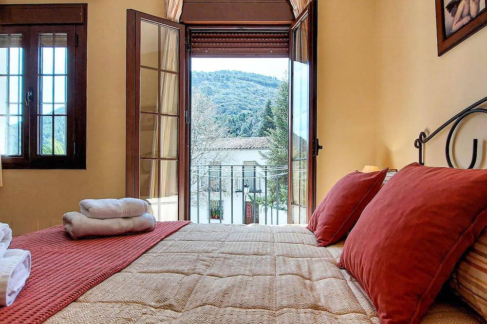 Cozy home in Grazalema with Wifi in Grazalema, White Villages