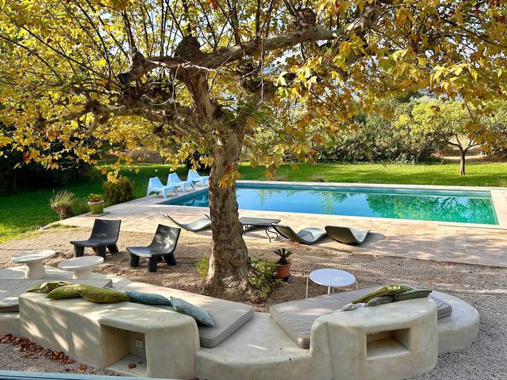 Villa pour 12 personnes, avec terrasse et piscine
