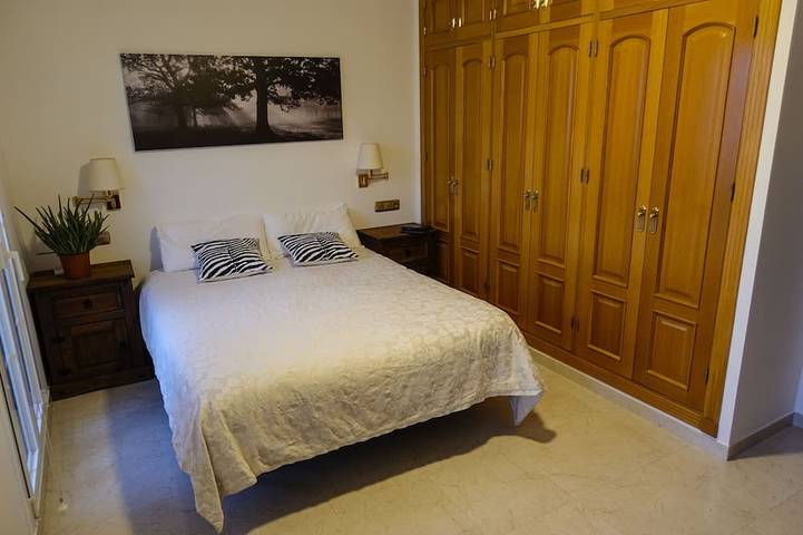 Villa mit Meerblick, privatem Pool, 7 Zimmern, 2 Wohnzimmern, 2 Küchen, 4 Badezimmern in La Viña (Torre del Mar), Vélez-Málaga