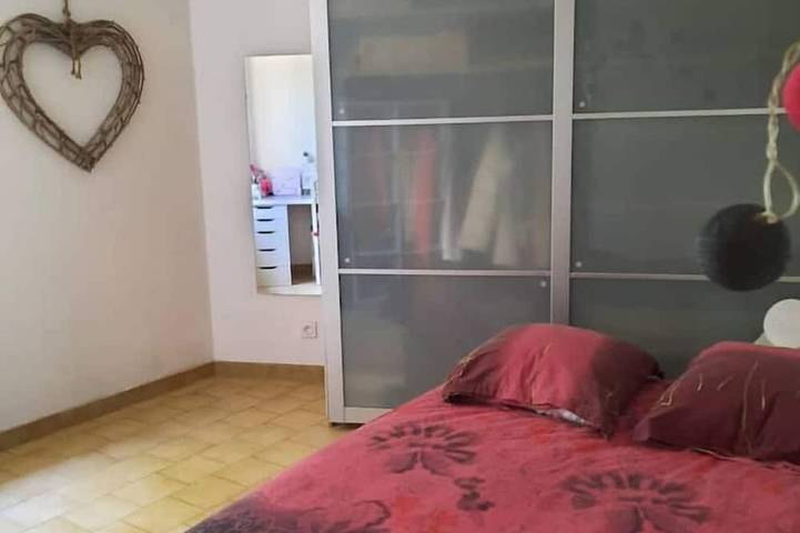 Location de vacances pour 6 personnes, avec jardin et terrasse à La Boissière - 4