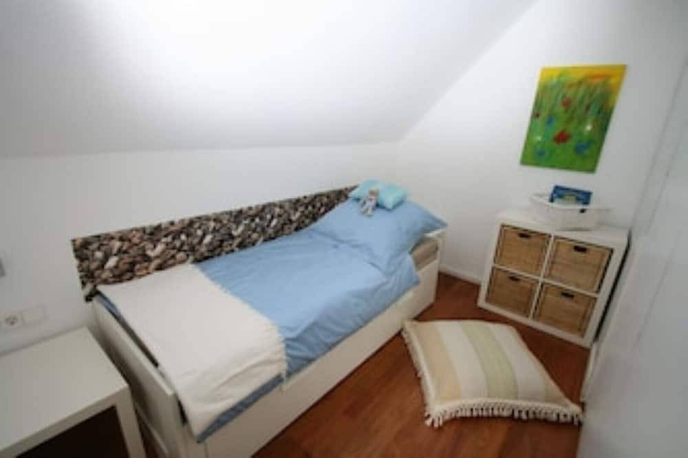 Ganze Wohnung, Klein aber fein - 20 qm Dg Wohnung zentral in Wyk, in Wyk auf Föhr (Stadt), Wyk auf Föhr