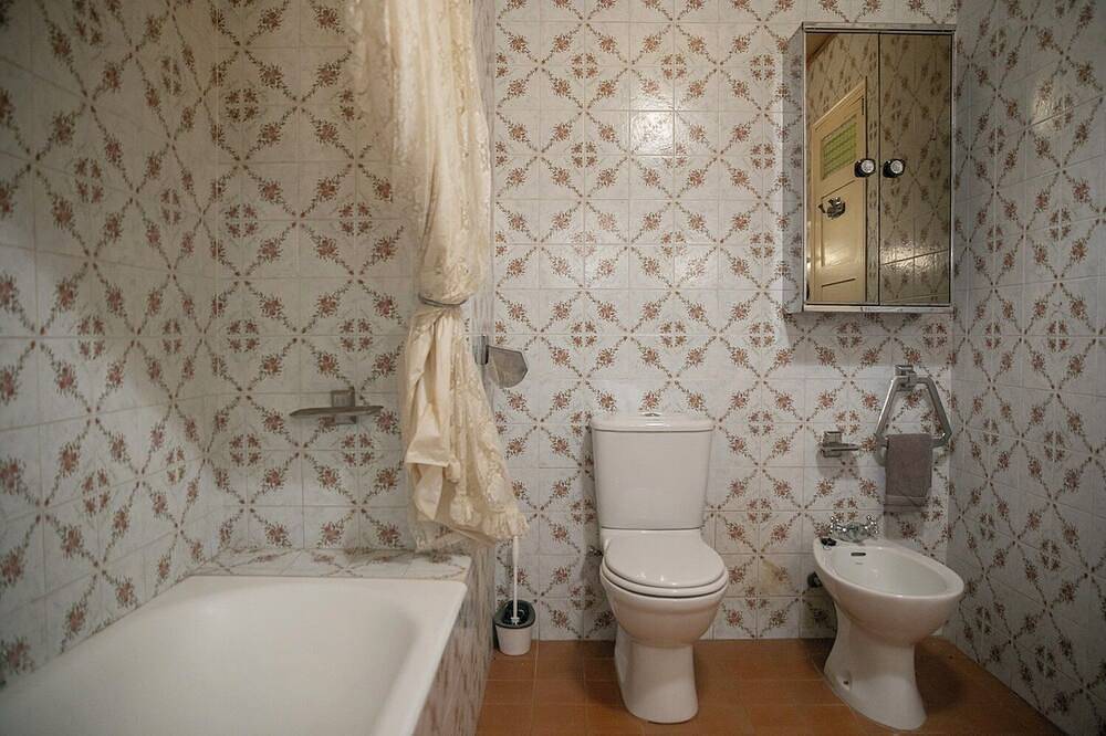 Casa palacio del siglo Xvi en el Parque Natural de la Sierra de Guara in Santa Eulalia la Mayor, Loporzano
