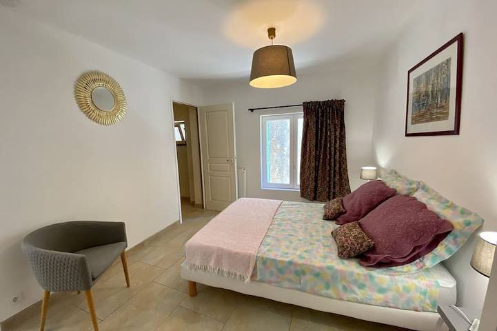 Location de vacances pour 3 personnes, avec terrasse ainsi que jardin et jacuzzi à Laure-Minervois - 3