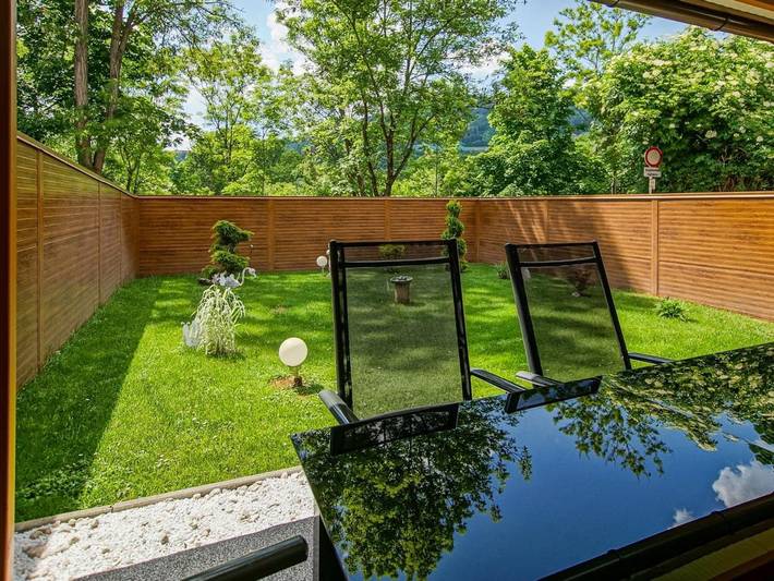 Ferienwohnung für 6 Personen, mit Terrasse und Garten sowie Ausblick in Leoben
