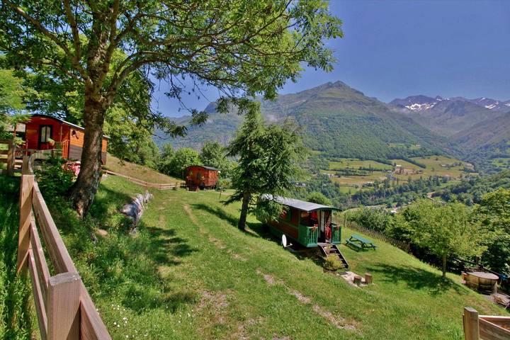 Gîte pour 4 personnes, avec terrasse ainsi que jacuzzi et sauna, animaux acceptés à Gèdre - 2