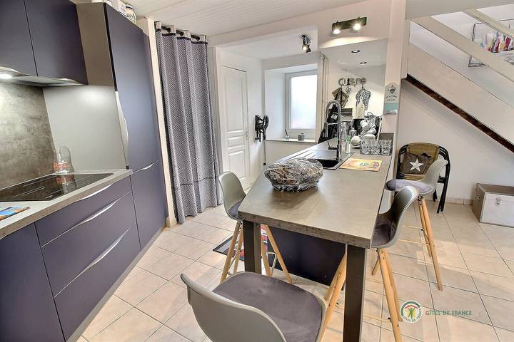 Gîte pour 6 personnes, avec jardin à Trélévern - 4