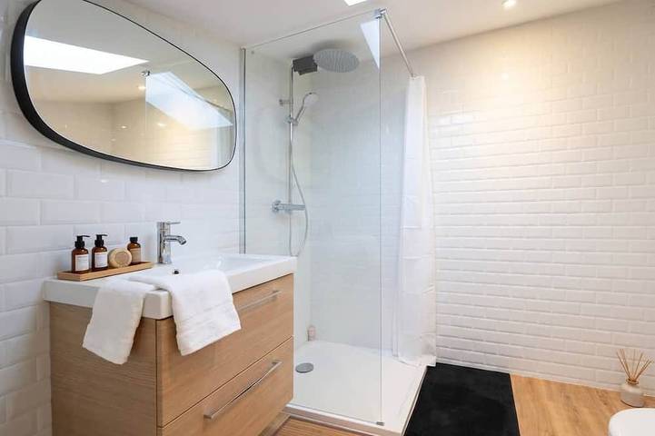 Ganze Wohnung, Cozy 2 Bedroom Duplex – City Centre in Manosque, Regionaler Naturpark Luberon