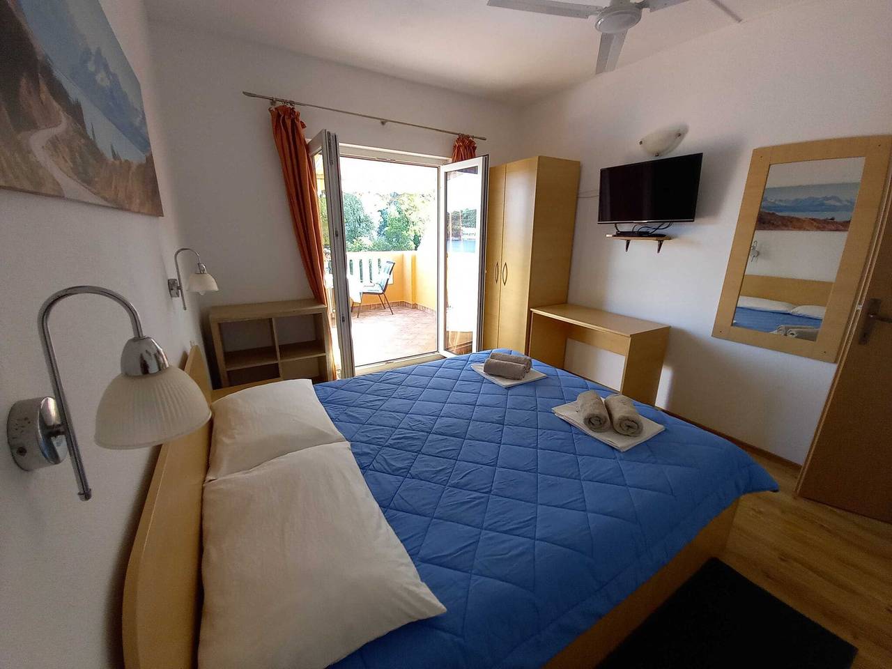 Ganze Wohnung, One-bedroom apartment with terrace in Mljet