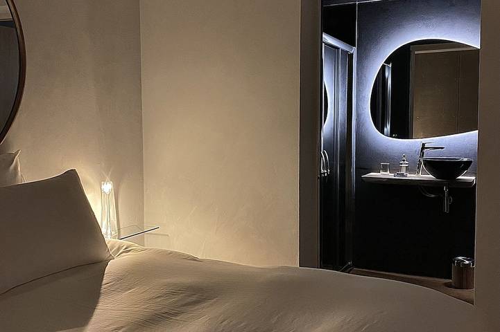 Gîte pour 2 personnes, avec jardin ainsi que terrasse et jacuzzi dans Plage de la Ville Berneuf - 3