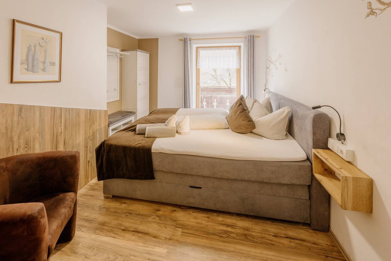 Geheel appartement, Vakantiewoning "Steinhaus Xxl" met bergzicht, gemeenschappelijk zwembad en wifi in Ahrntal, Zillertaler Alpen