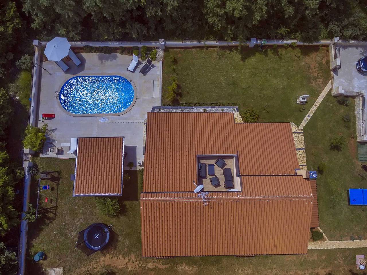 Villa in Vodnjan, beheizter Pool und Dachterrasse, großer Garten, 11 Personen, Wlan, Grill in Vodnjan, Grad Vodnjan