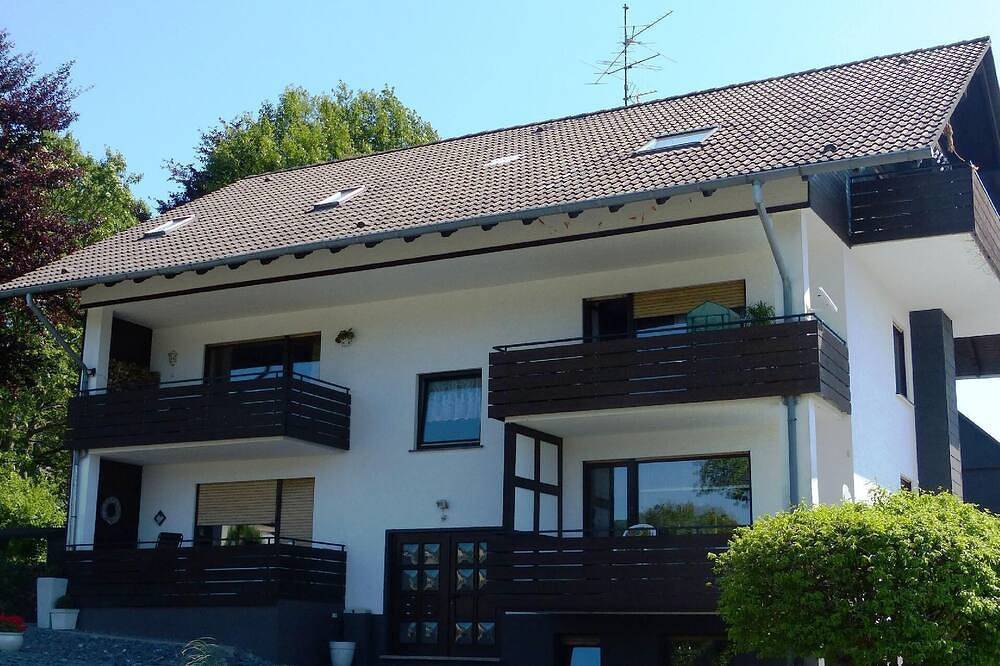 Ganze Wohnung, Ferienwohnung mit privatem Balkon in Hildfeld, Winterberg