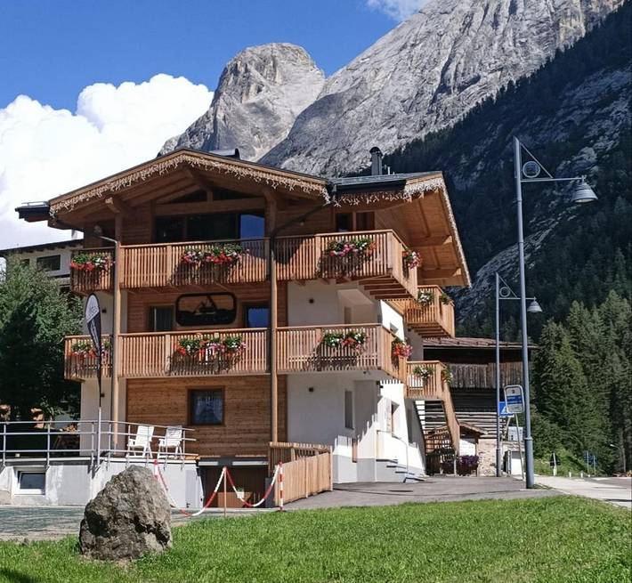 B&b per 2 persone, con Terrazza e Giardino a Canazei