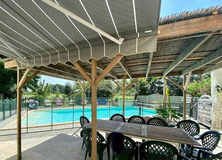 Location de vacances pour 10 personnes, avec Terrasse ainsi que Jardin et Piscine à Monestier - 3