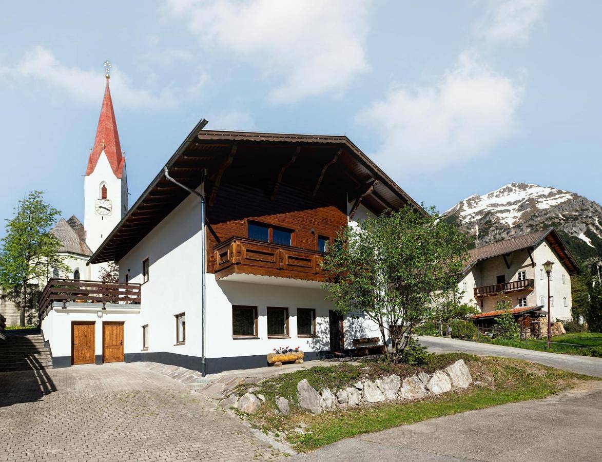 Four-Bedroom House in Lechtaler Alpen, Berwang