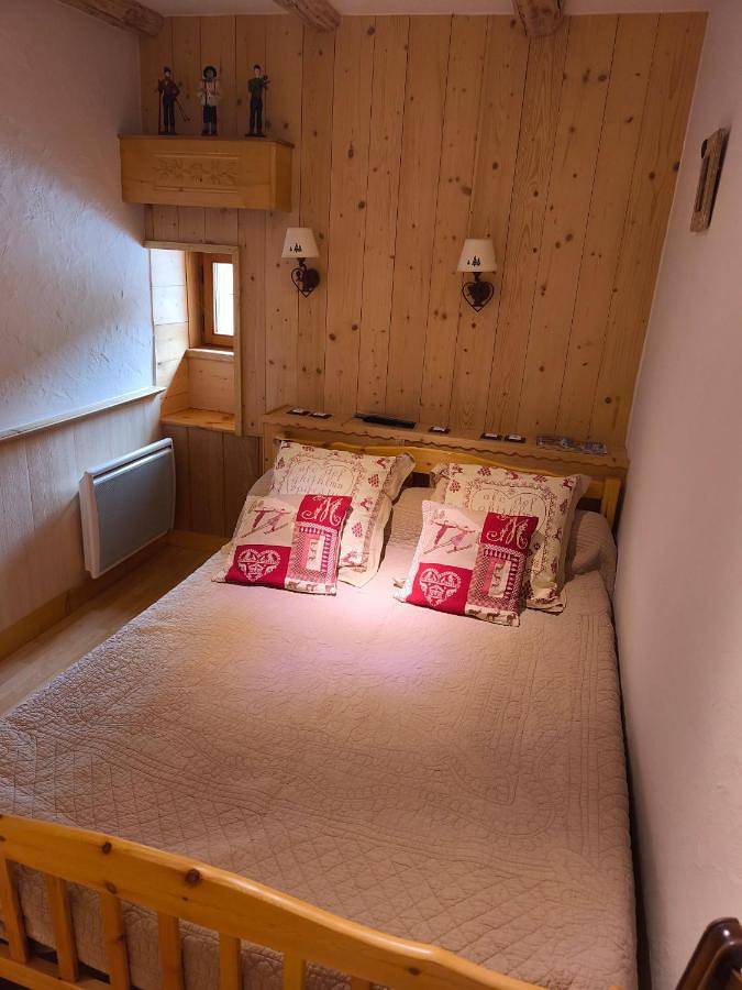 Gîte pour 6 personnes, avec vue et terrasse à Planay - 3