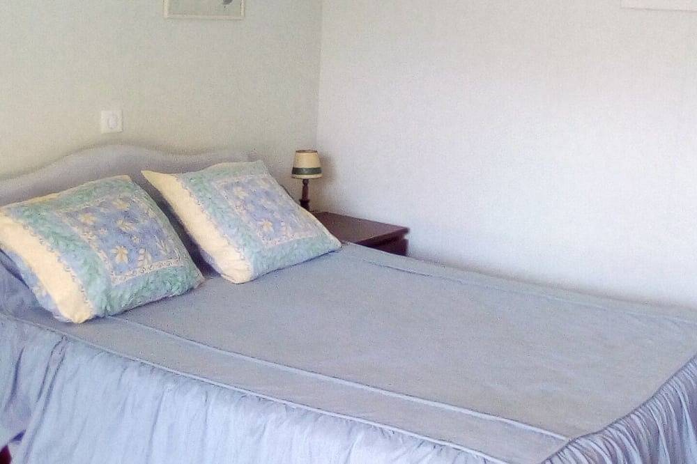 Appart 65m, 2-6 personnes, 2 chambre et salon avec canapé très confortable. in Embrun, Parc national des Écrins