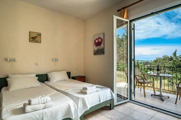 Apartment for 2 People in Kefalonia, Greece, Photo 3