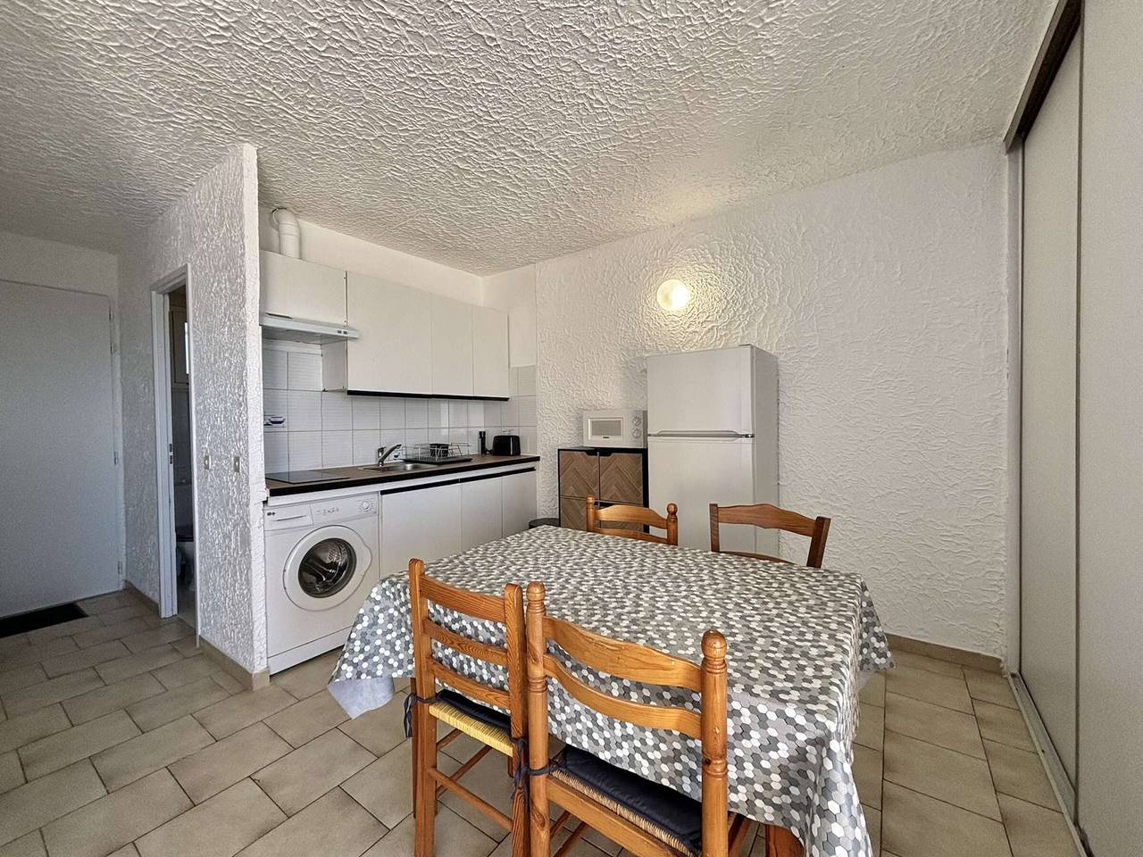 Apartamento entero, Apartamento 6 personas con terraza y vista al mar in Sant Ambroggio, Lumio