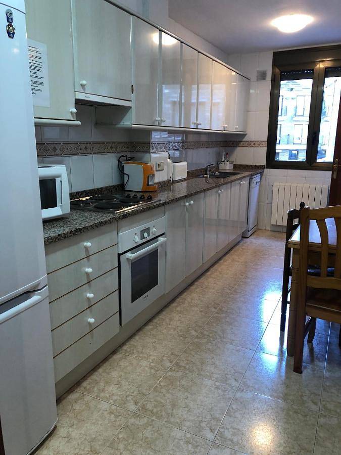 Gîte pour 9 personnes, avec balcon, animaux acceptés à Soldeu - 4