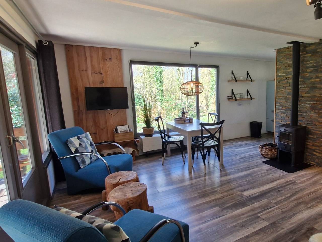 Komfortable Hütte für 2 Personen mit Holzofen und Veranda in Westerbork, Drenthe in Drenthe