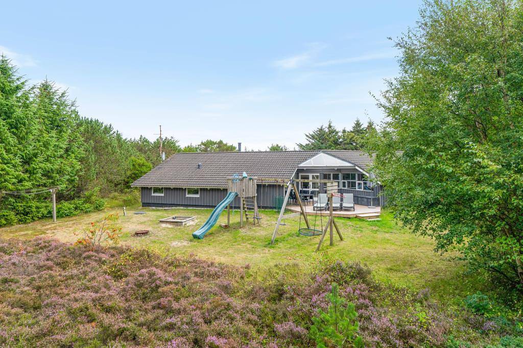 Ferienhaus mit Swimmingpool & Wärmepumpe, Hunde erlaubt in Hvide Sande, Holmsland Klit