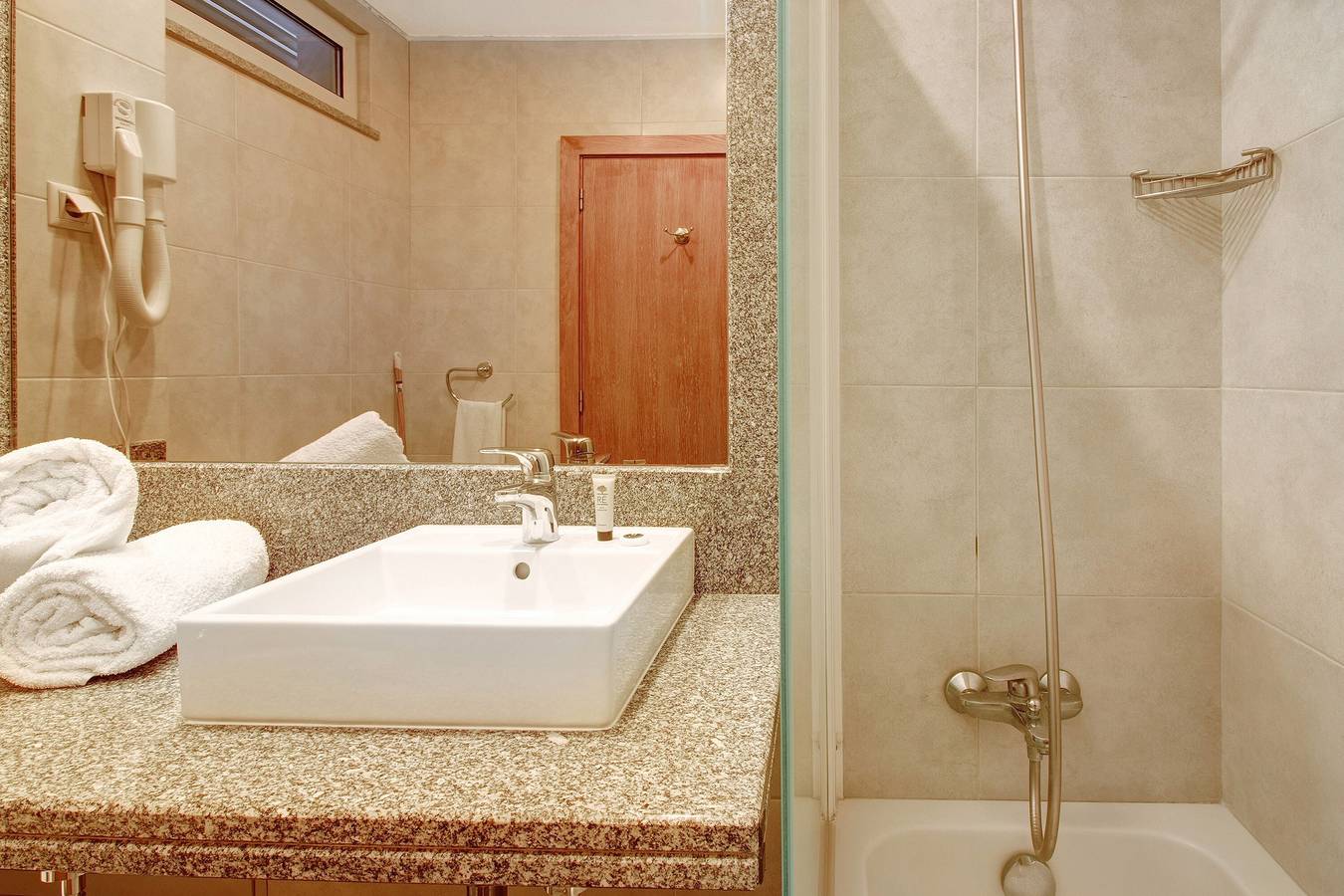 Appartement 'Dfm Happy Days E - Funchal' met Balkon, Wi-Fi en Airconditioning, foto 14
