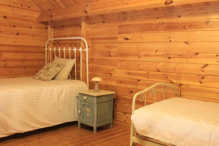 Gîte pour 2 personnes, avec vue et terrasse, animaux acceptés dans Cherain - 4