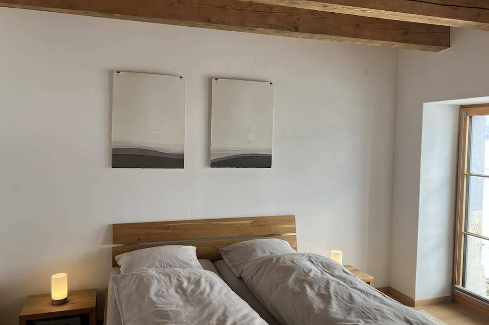 Appartamento intero, The cachet of an old farm in the heart of nature in La Brévine, Giura & Tre Laghi