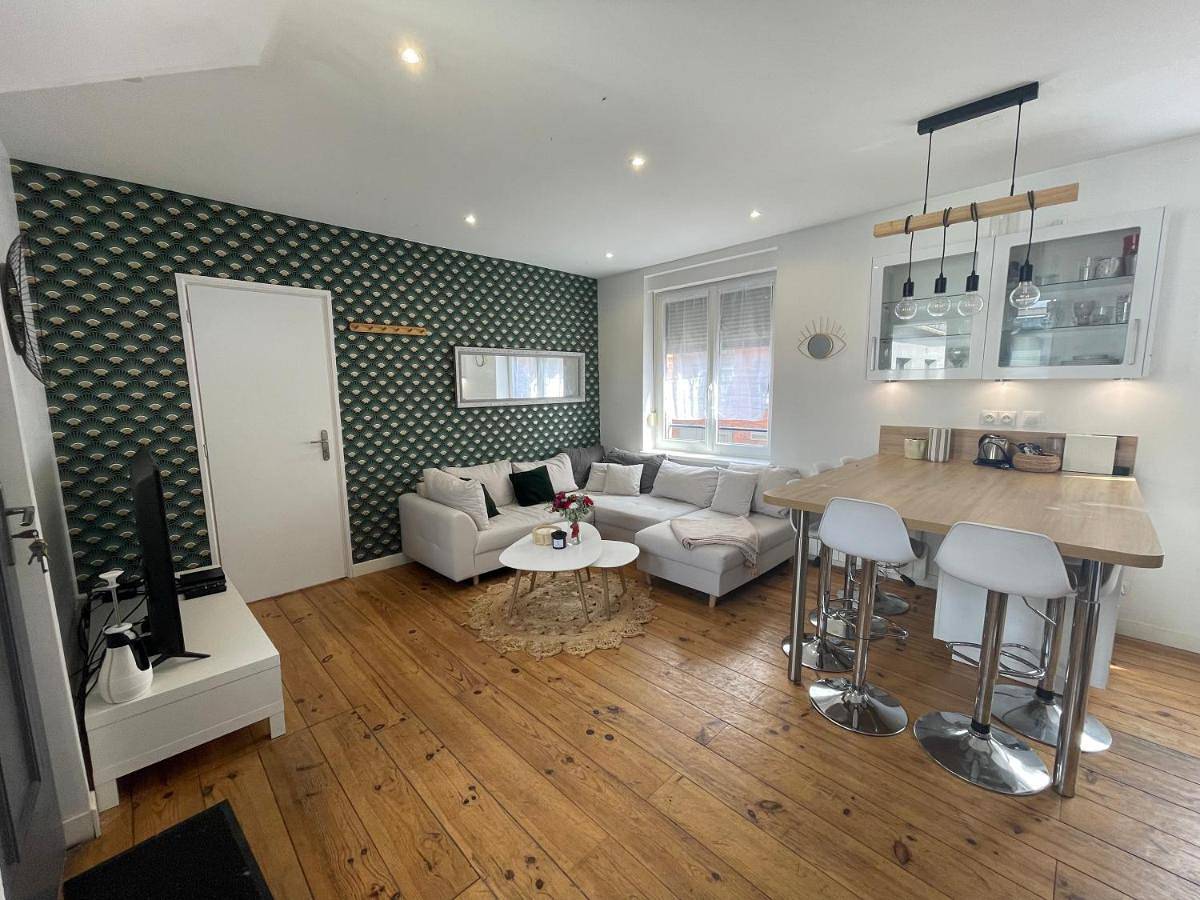 Appartement entier, Three-Bedroom Apartment in Marquette-lez-Lille, Région de Lille