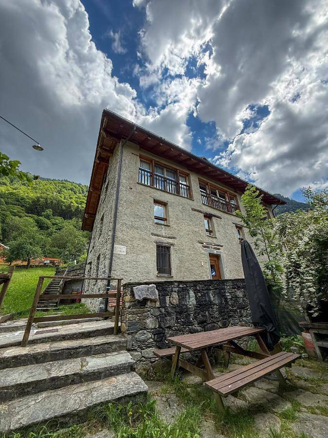 Gîte pour 5 personnes, avec Jardin et Vue dans Mollia