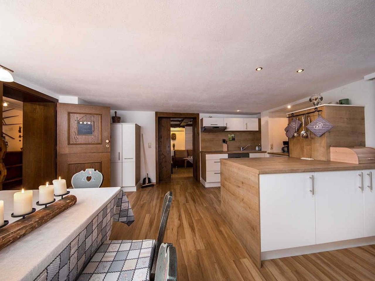 Ganze Ferienwohnung, Ferienhaus Gertrud - Ferienwohnung Bergwiese mit Balkon in Nesselwängle, Außerfern