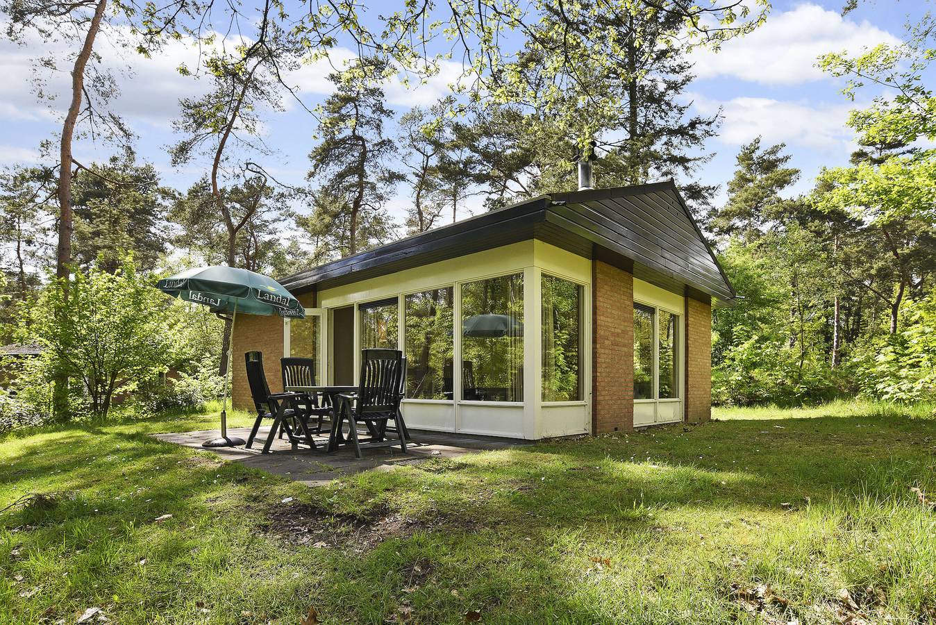 Bungalow für 4 Personen mit Balkon/Terrasse in Beekbergen, Veluwe