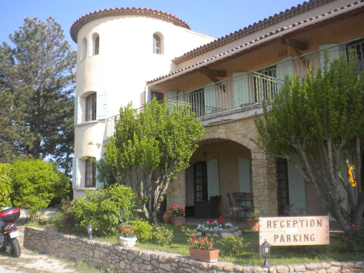 Twin Room with Terrace in Suze-la-Rousse, Région de nyons