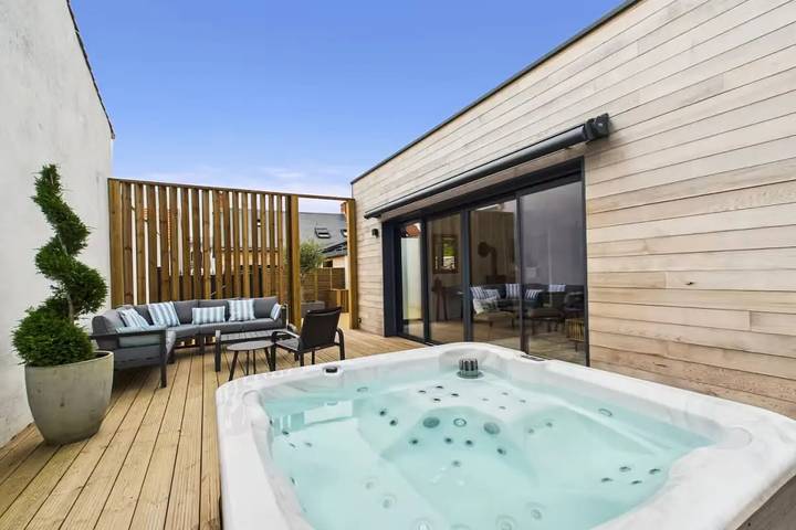 Villa pour 4 personnes, avec terrasse et jacuzzi à Saint-Gilles-Croix-de-Vie