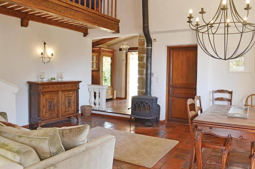 Gorgeous home in Montauroux, Var in Montauroux, Mediterranean Coast (France)