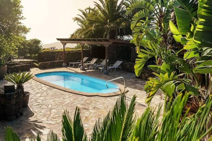 Chalet para 6 personas, con Jacuzzi y Terraza además de Jardín y Piscina en La Palma