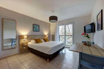 Hôtel pour 2 personnes, avec jardin et terrasse à Divonne-les-Bains