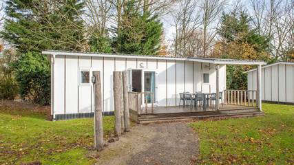 Ferienhaus für 6 Personen, mit Garten und Pool in Kamperland