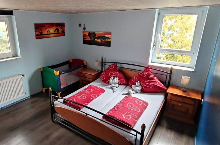 Ferienwohnung für 9 Personen, mit Ausblick und Garten, kinderfreundlich in Deggenhausertal - 2