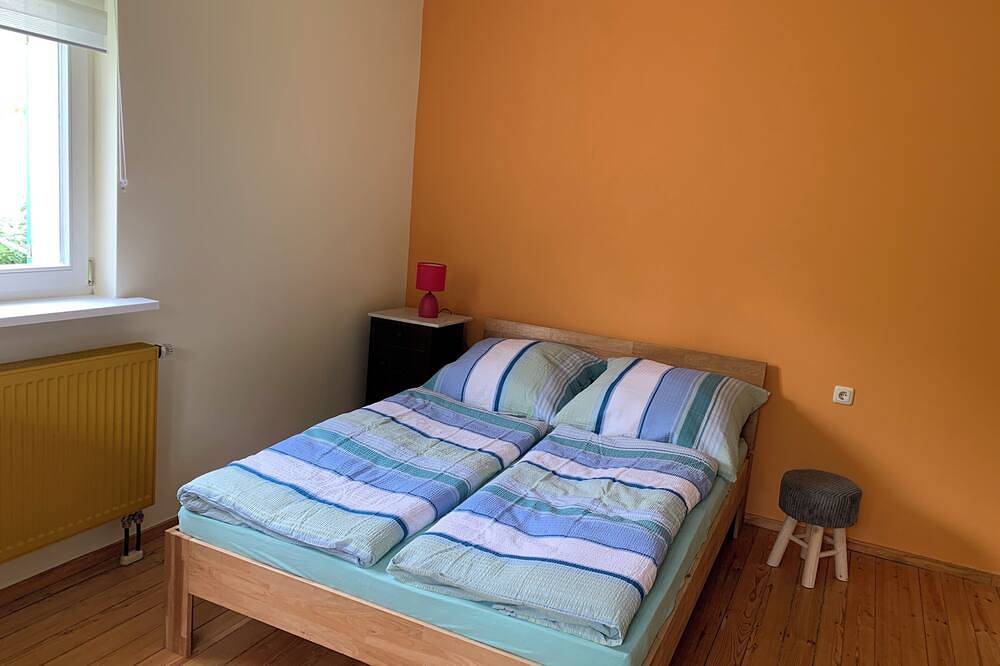 Ganze Wohnung, Ferienwohnung am Main,\n75 m² mit Balkon und Garten in Veitshöchheim, Fränkisches Weinland
