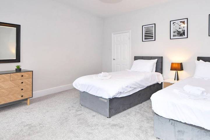 Apartment for 6 people, with garden in Crewe