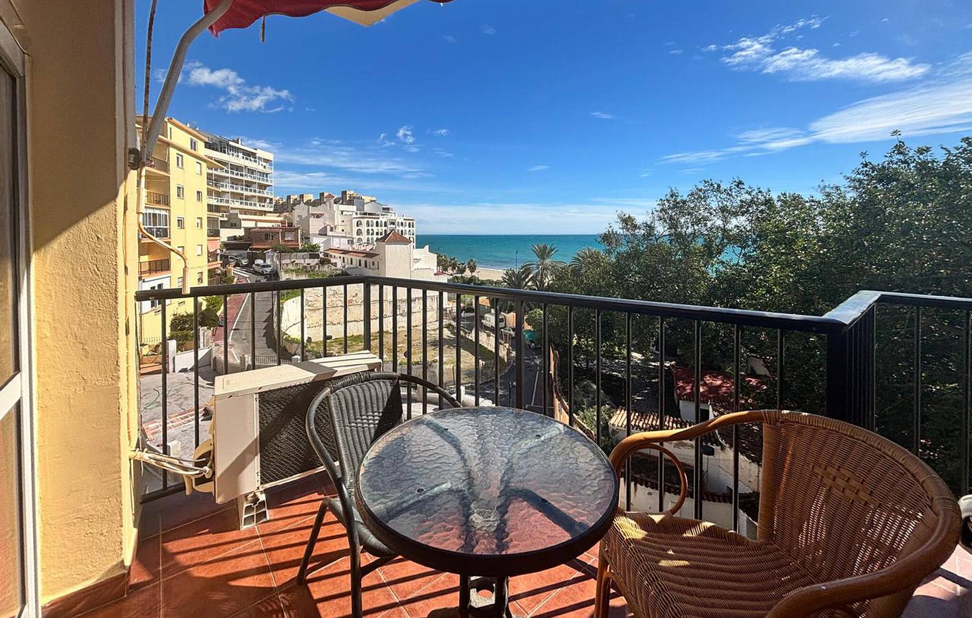 Apartamento vacacional entero, Apartamento con vistas al mar, piscina, terraza y acceso a la playa - A 200 m de la Playa de Torreblanca in Torreblanca (Fuengirola), Fuengirola