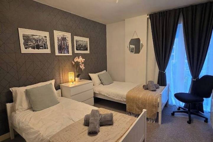Entire apartment, Modern 2-Bedroom Apartment in Birmingham city centre – Sleeps 6 + Free Parking in Birmingham, Birmingham Area