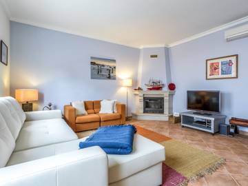 Maison De Vacances pour 6 Personnes dans Alcantarilha e Pêra, Algarve, Photo 1