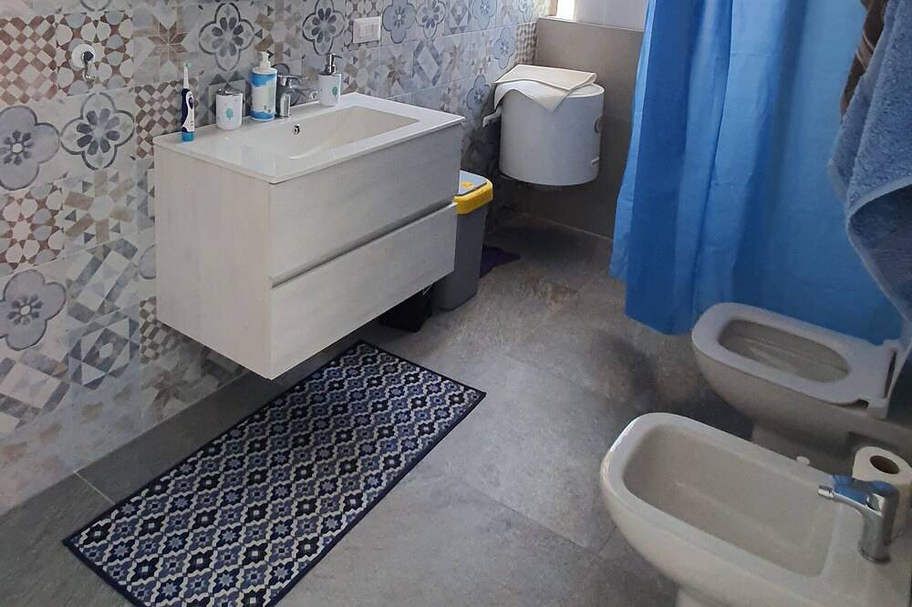 Villa with apartment and big garden share in Bisceglie, Barletta-Andria-Trani