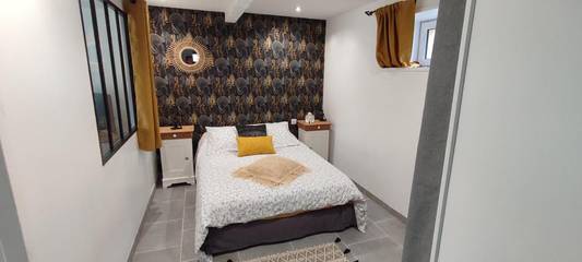 Gîte pour 2 personnes, avec vue et jardin à Lalinde